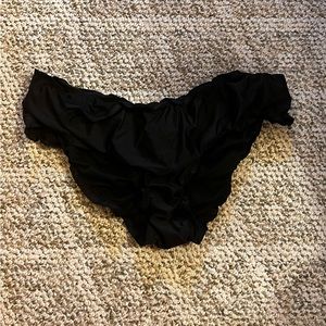 Lettuce edge swim bottom